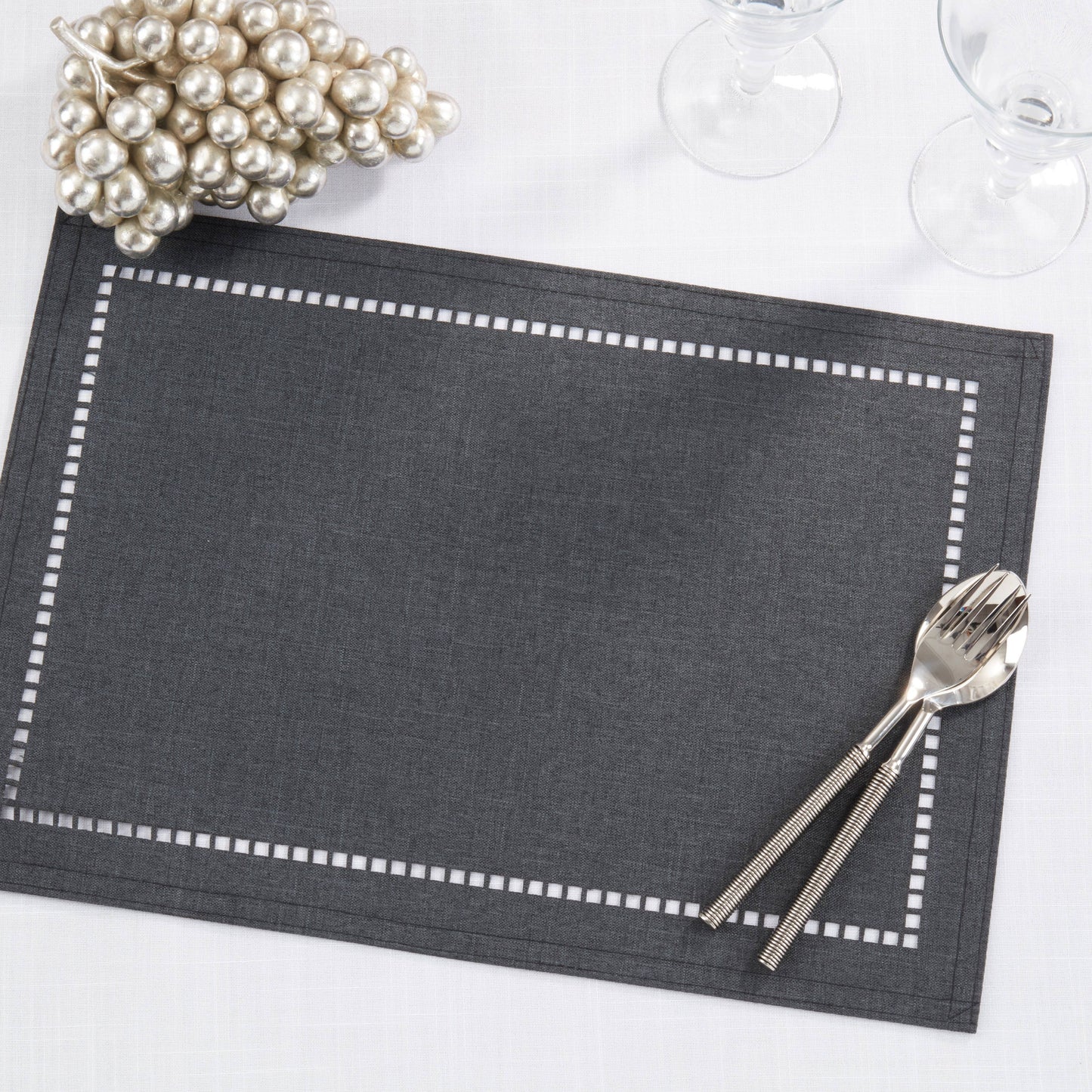 Laser-Cut Hemstitch Placemat: Navy Blue / 13"x19" - Edwina Alexis