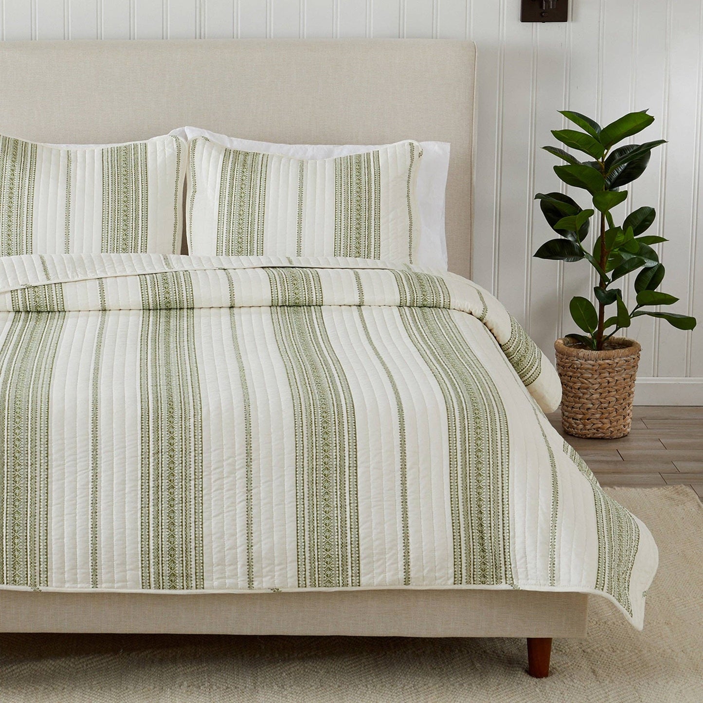 3-Piece Stripe Quilt - Wesley Collection: Wesley - White/Green / Twin - Edwina Alexis