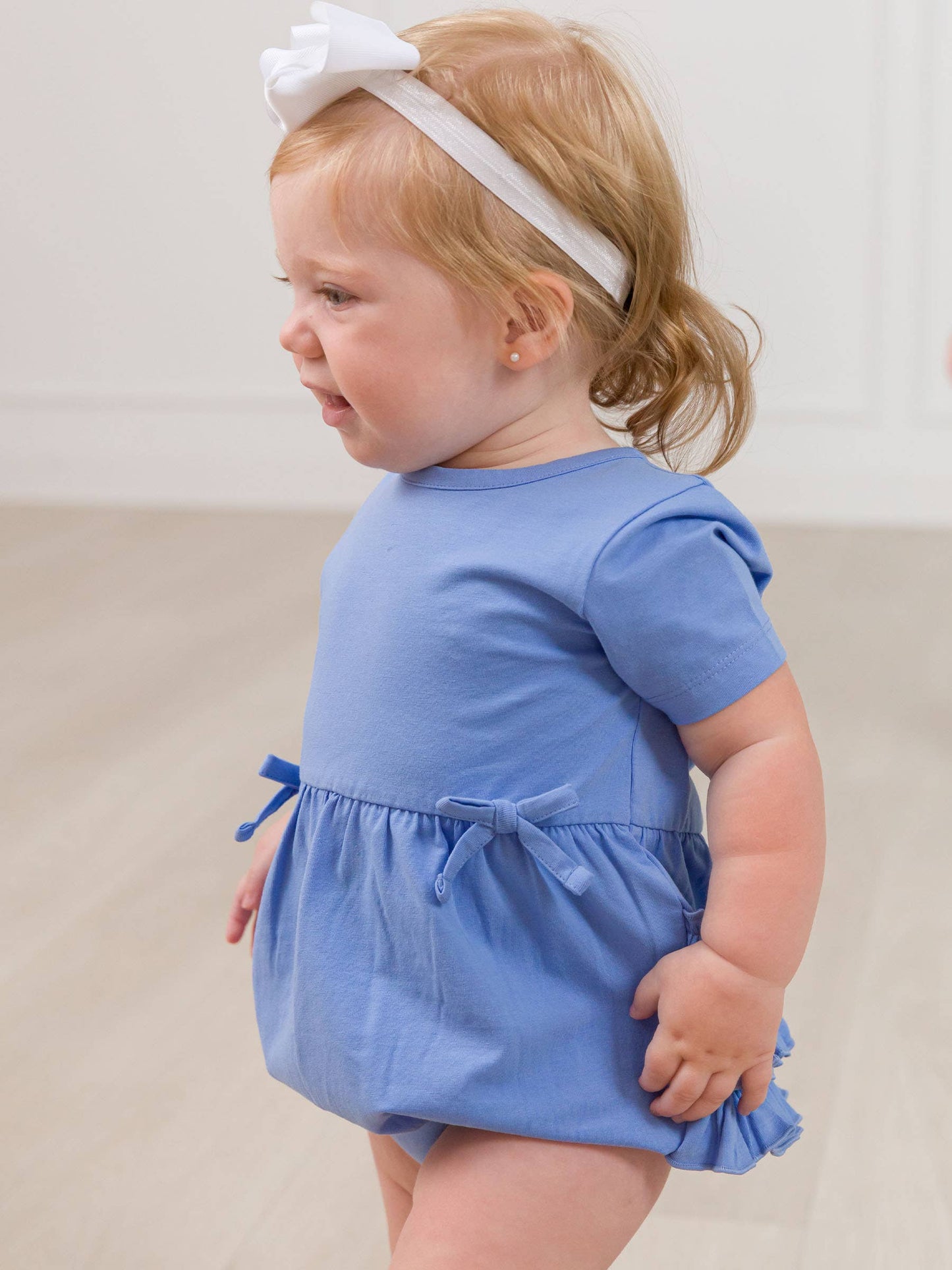 Baby Girls Periwinkle Blue Knit Short Sleeve Bow Bubble Romper
: Blue / 12-18m