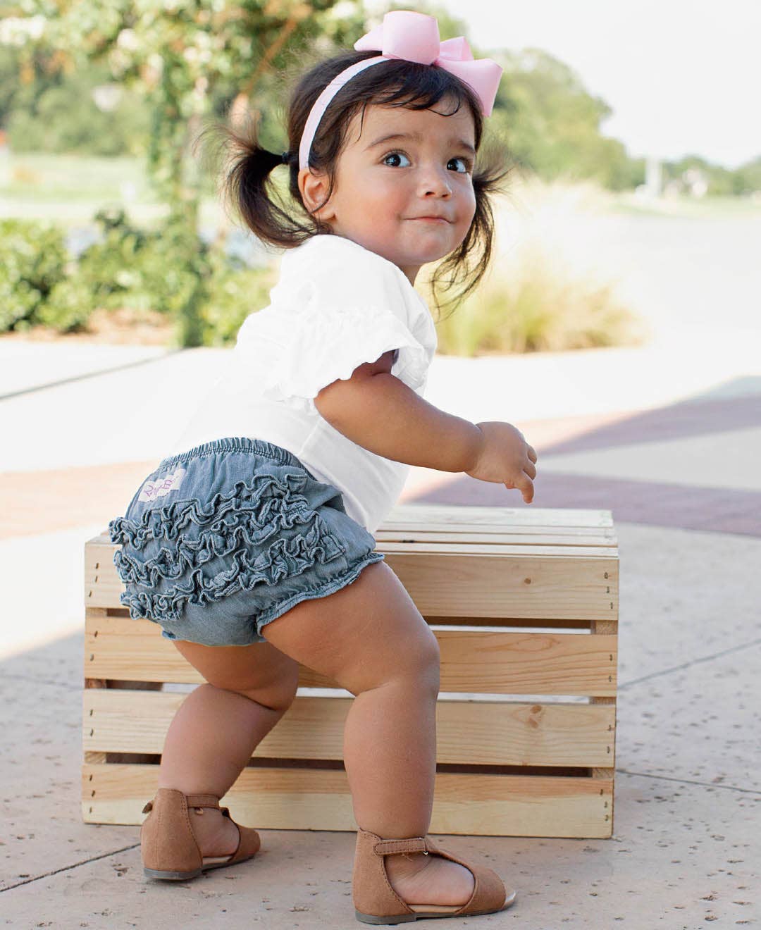 Baby Girls Light Wash Woven RuffleButt Bloomer: Blue / 12-18m