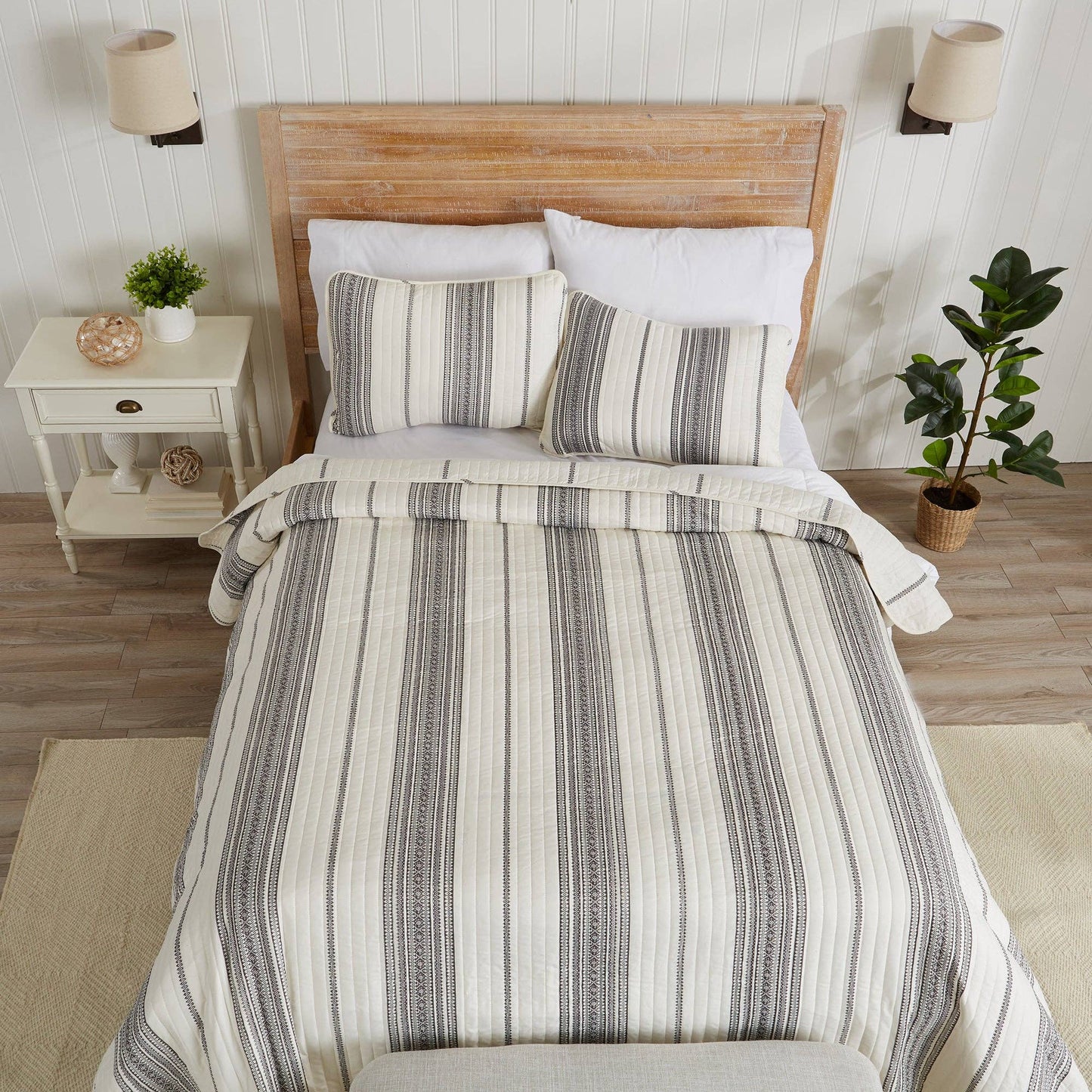 3-Piece Stripe Quilt - Wesley Collection: Wesley - White/Green / Twin - Edwina Alexis