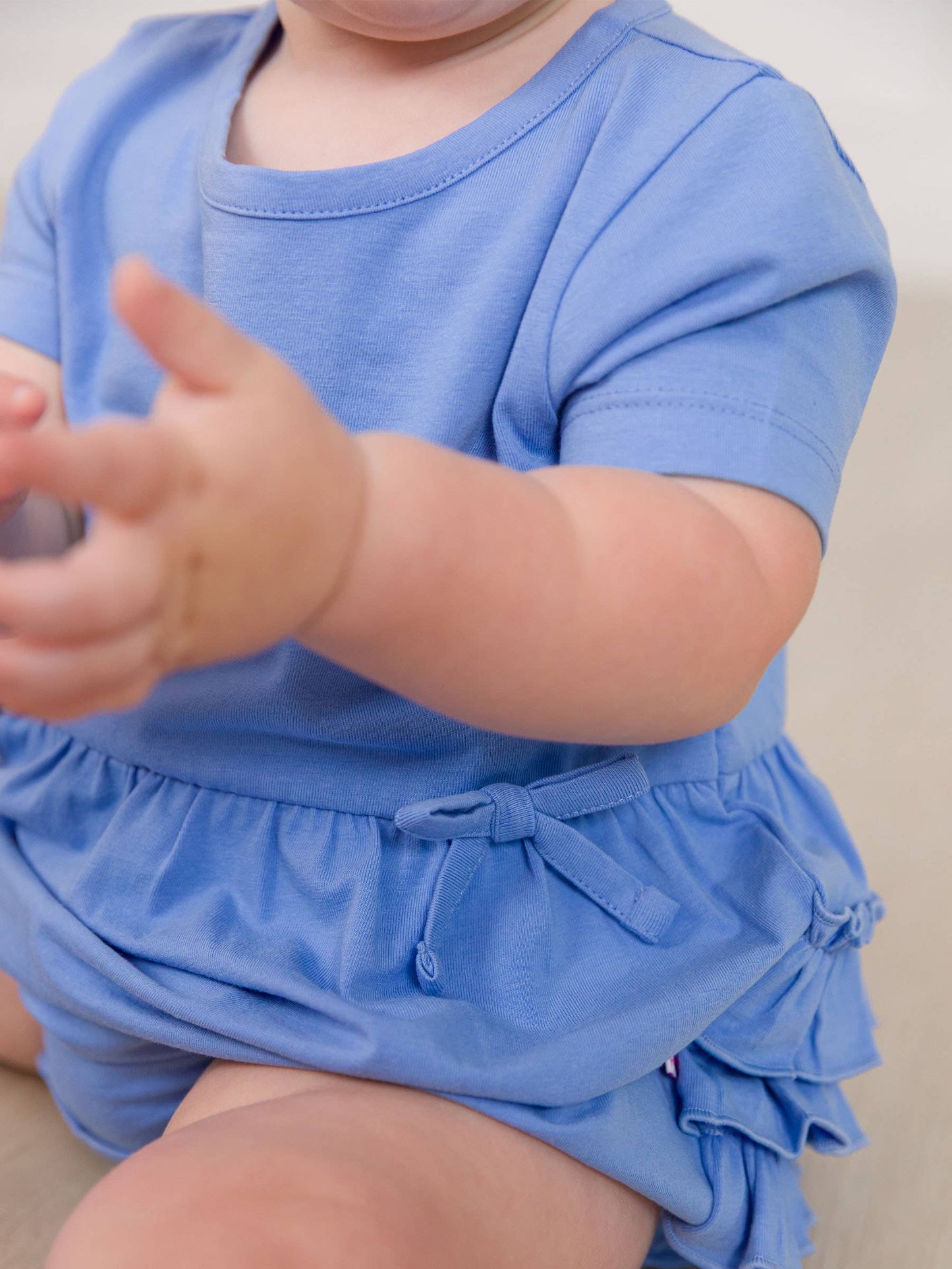 Baby Girls Periwinkle Blue Knit Short Sleeve Bow Bubble Romper
: Blue / 12-18m