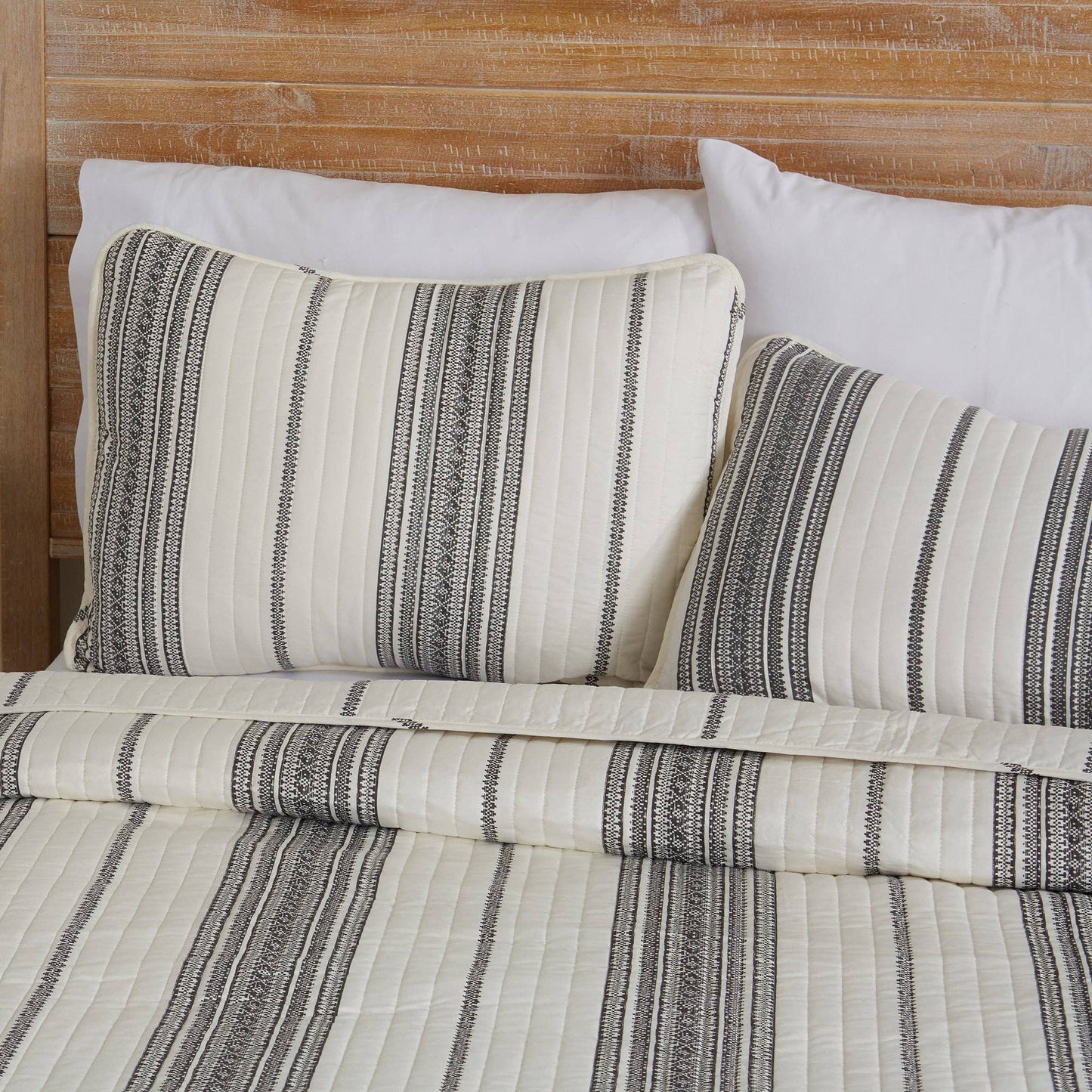 3-Piece Stripe Quilt - Wesley Collection: Wesley - White/Green / Twin - Edwina Alexis
