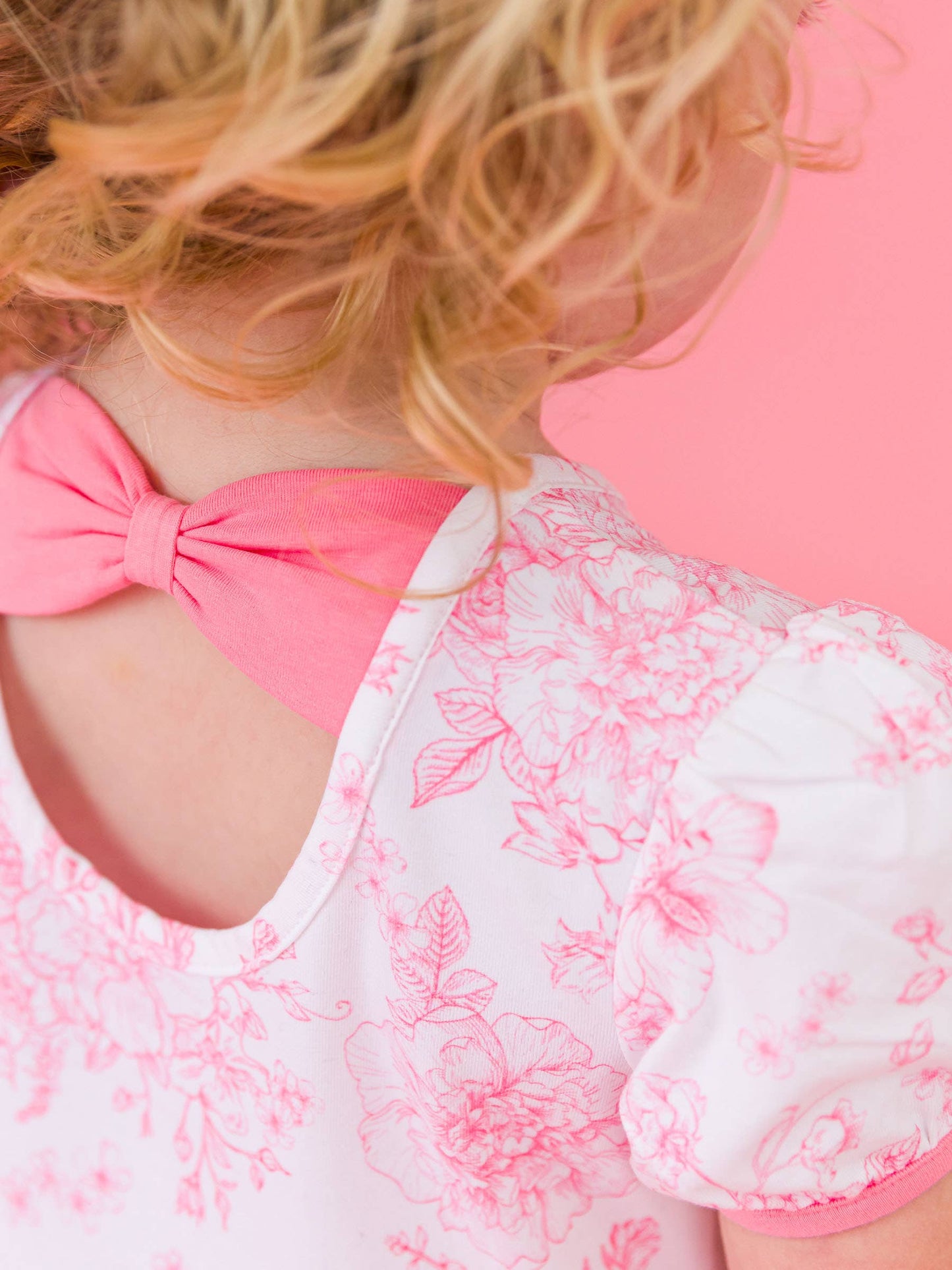 Girls Bubblegum Pink Butterfly Garden Toile Puff Short Sleeve Bow Twirl Dress
: Pink / 12-18m