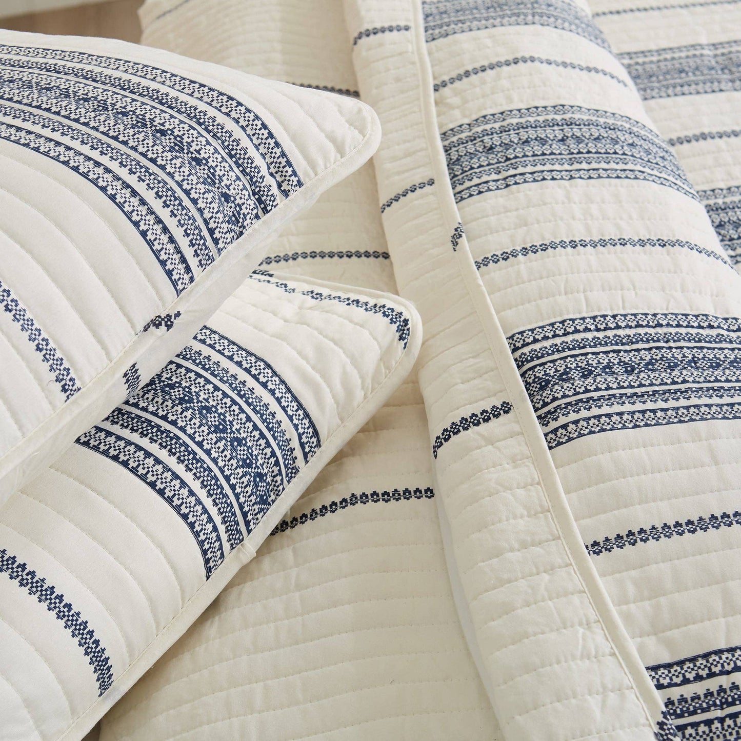 3-Piece Stripe Quilt - Wesley Collection: Wesley - White/Green / Twin - Edwina Alexis