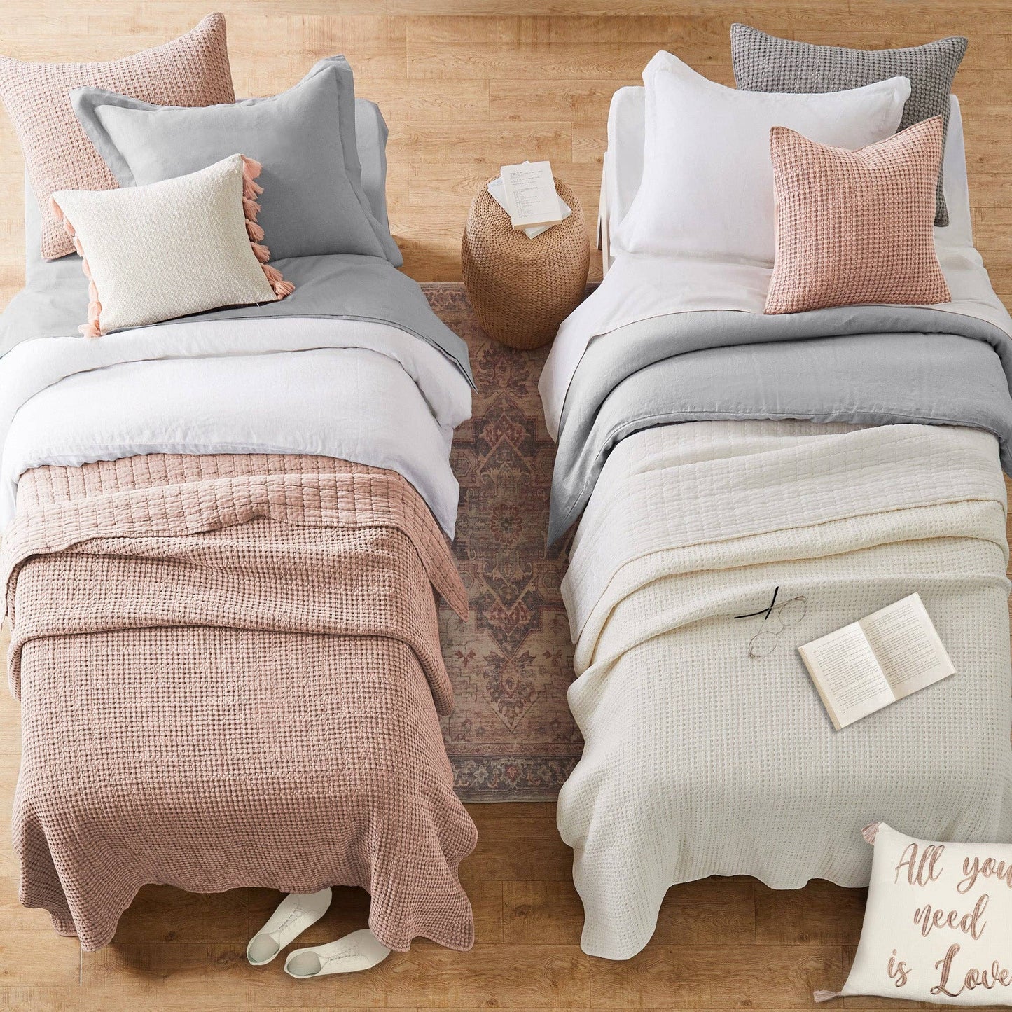 Mills Waffle Quilt Set: White / Full/Queen