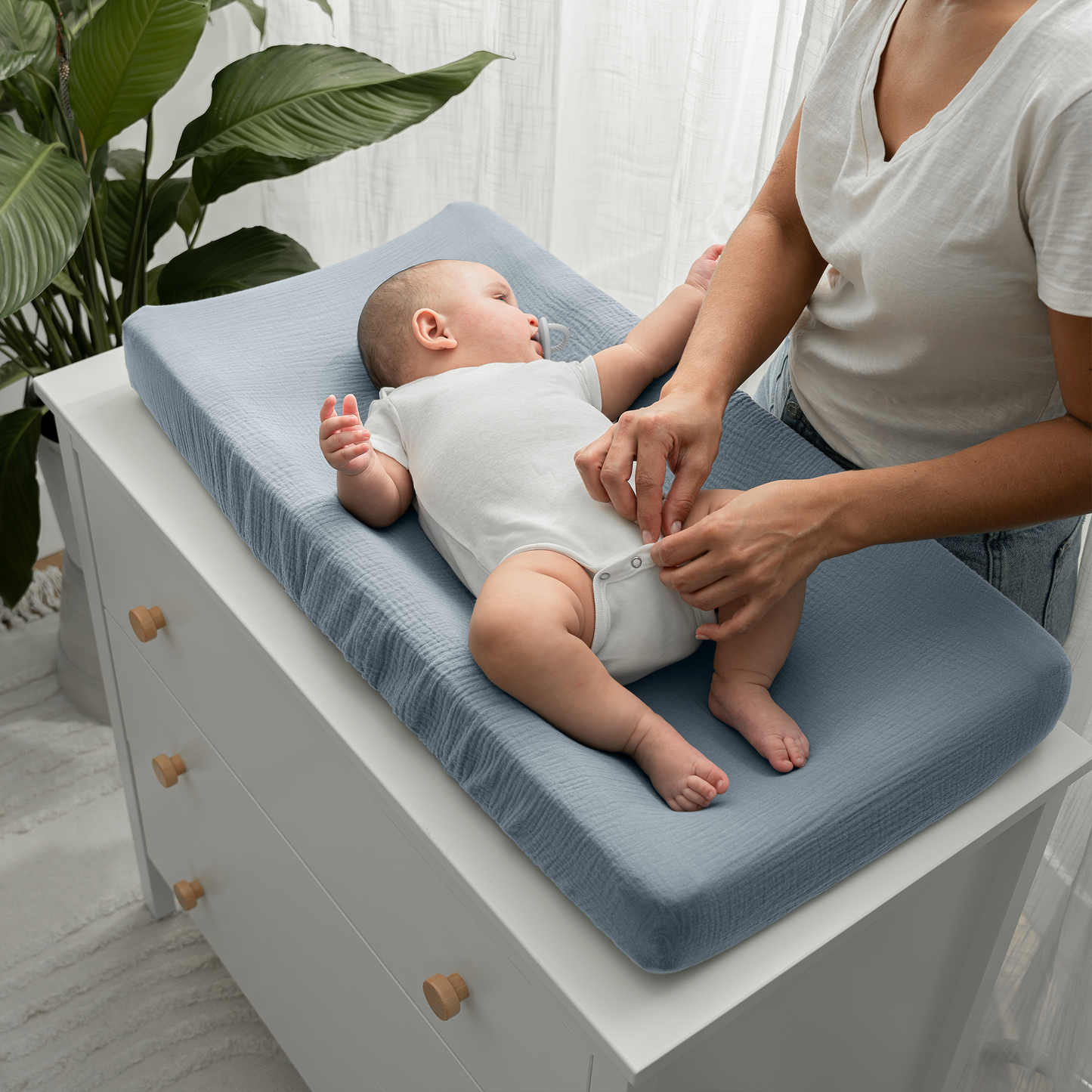 Muslin Fitted Changing Pad Cover, Extra Soft  by Comfy Cubs: White