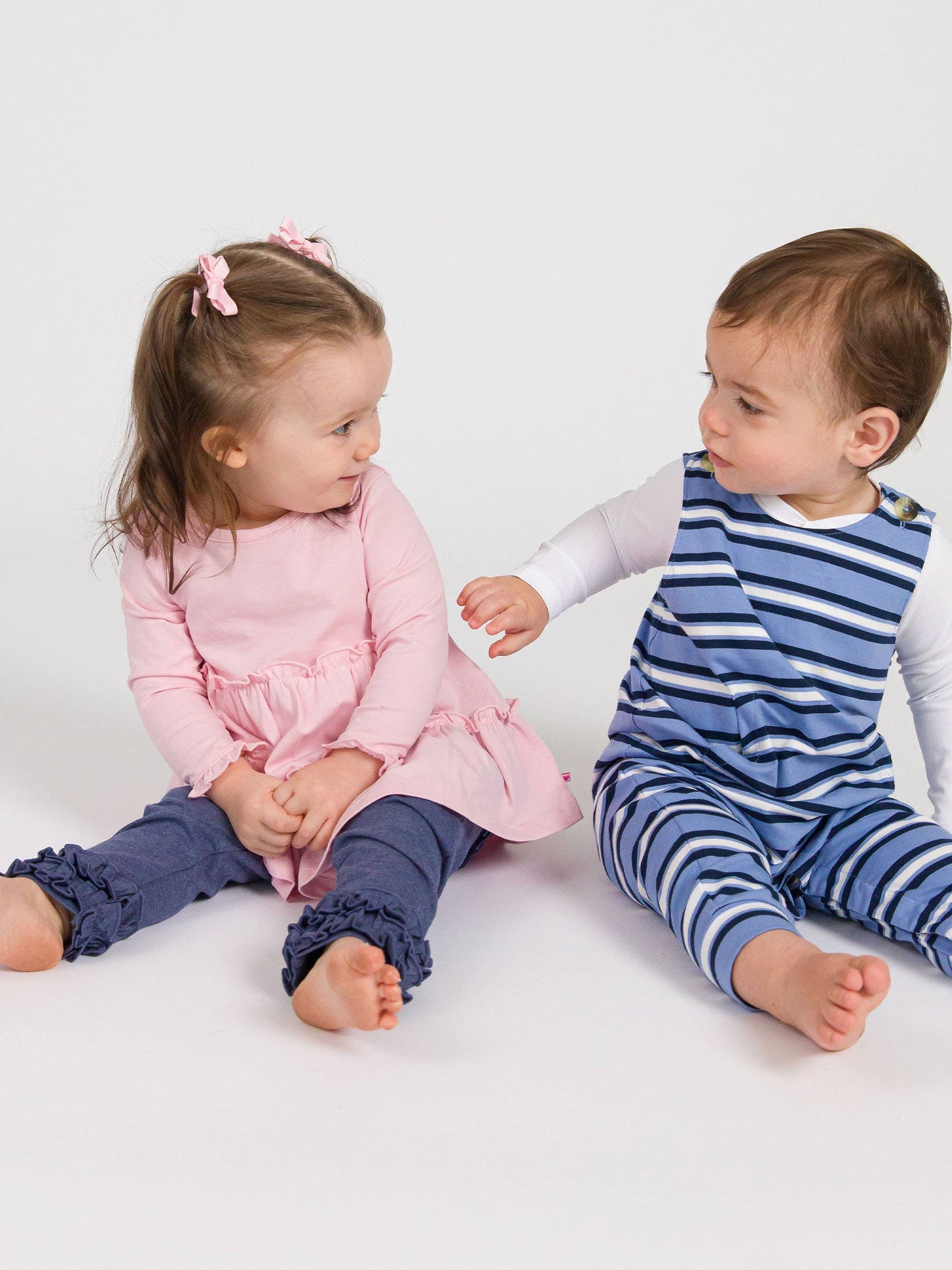 Toddler Girls Faux Denim Classic Ruffle Leggings with Signature Rear Ruffles: Blue / 18-24m