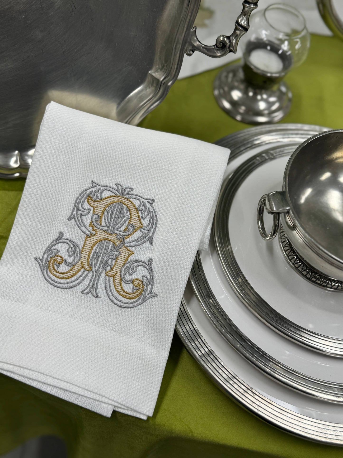 Vintage Vine Monogram Linen Towel: V