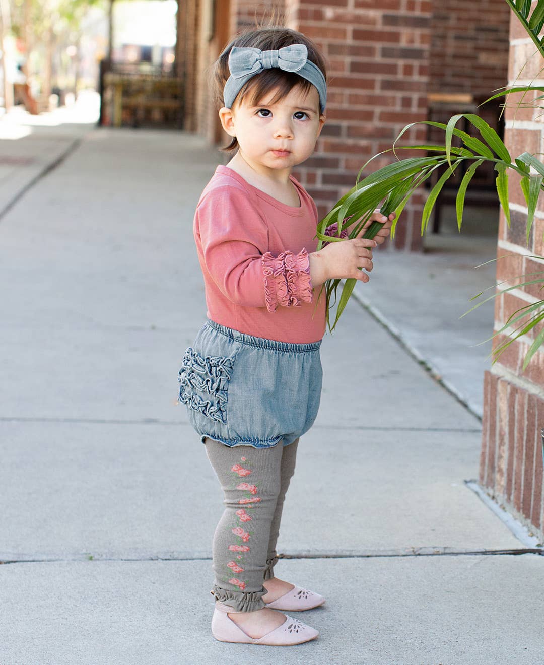 Baby Girls Light Wash Woven RuffleButt Bloomer: Blue / 18-24m