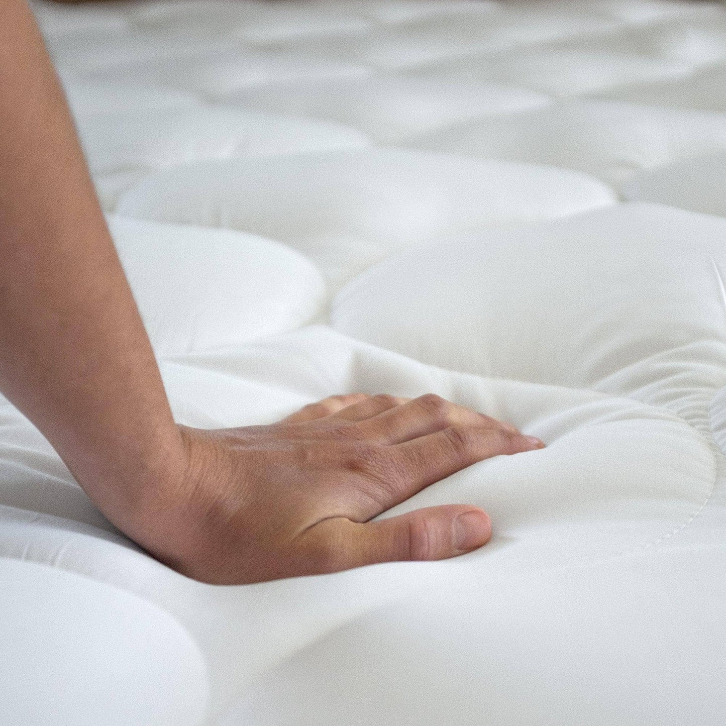 2 Inch Thick Hypoallergenic mattress Topper - Kyla Collectio: White / Twin XL - Edwina Alexis