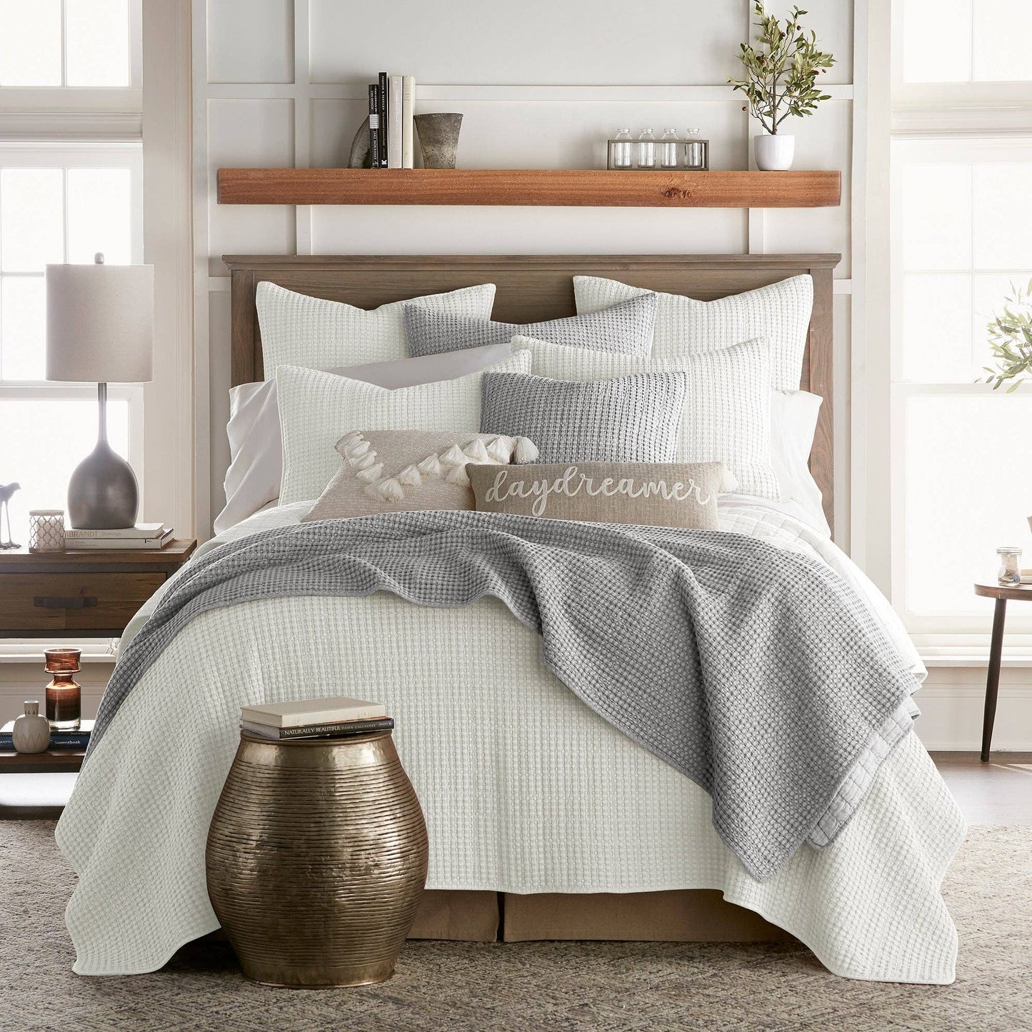 Mills Waffle Quilt Set: White / Full/Queen