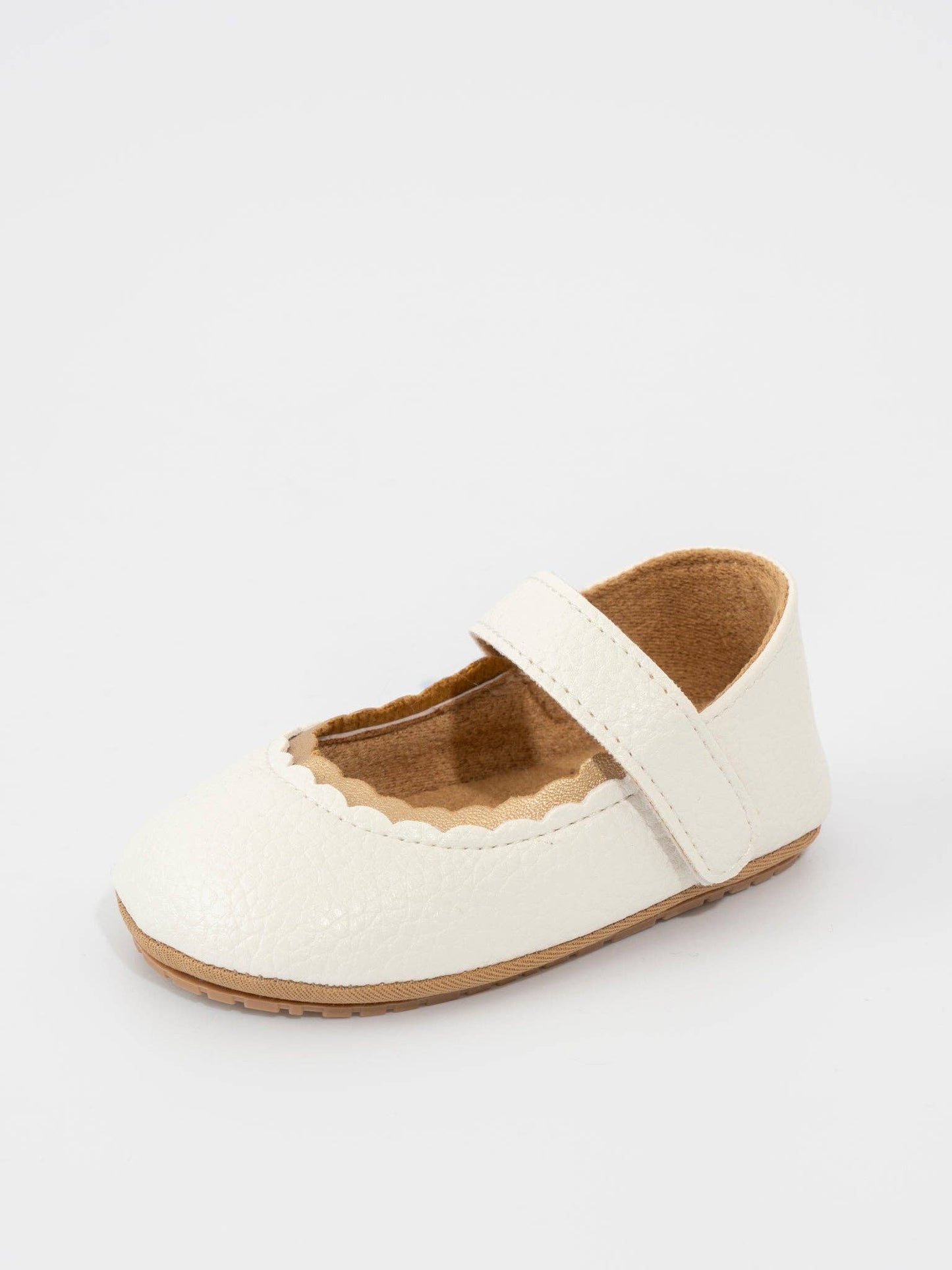 Scalloped Toe Mary Jane Baby Shoe White: 12/18MOS