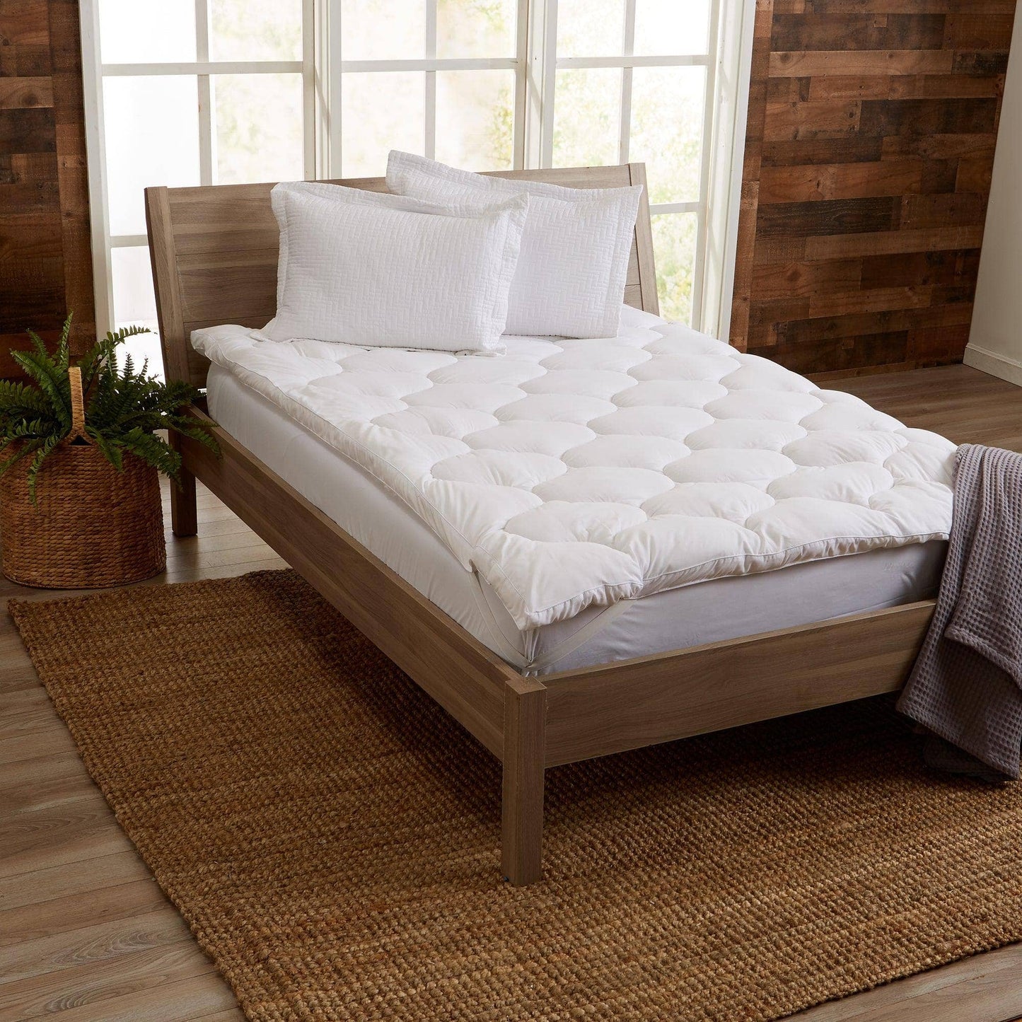 2 Inch Thick Hypoallergenic mattress Topper - Kyla Collectio: White / Twin XL - Edwina Alexis