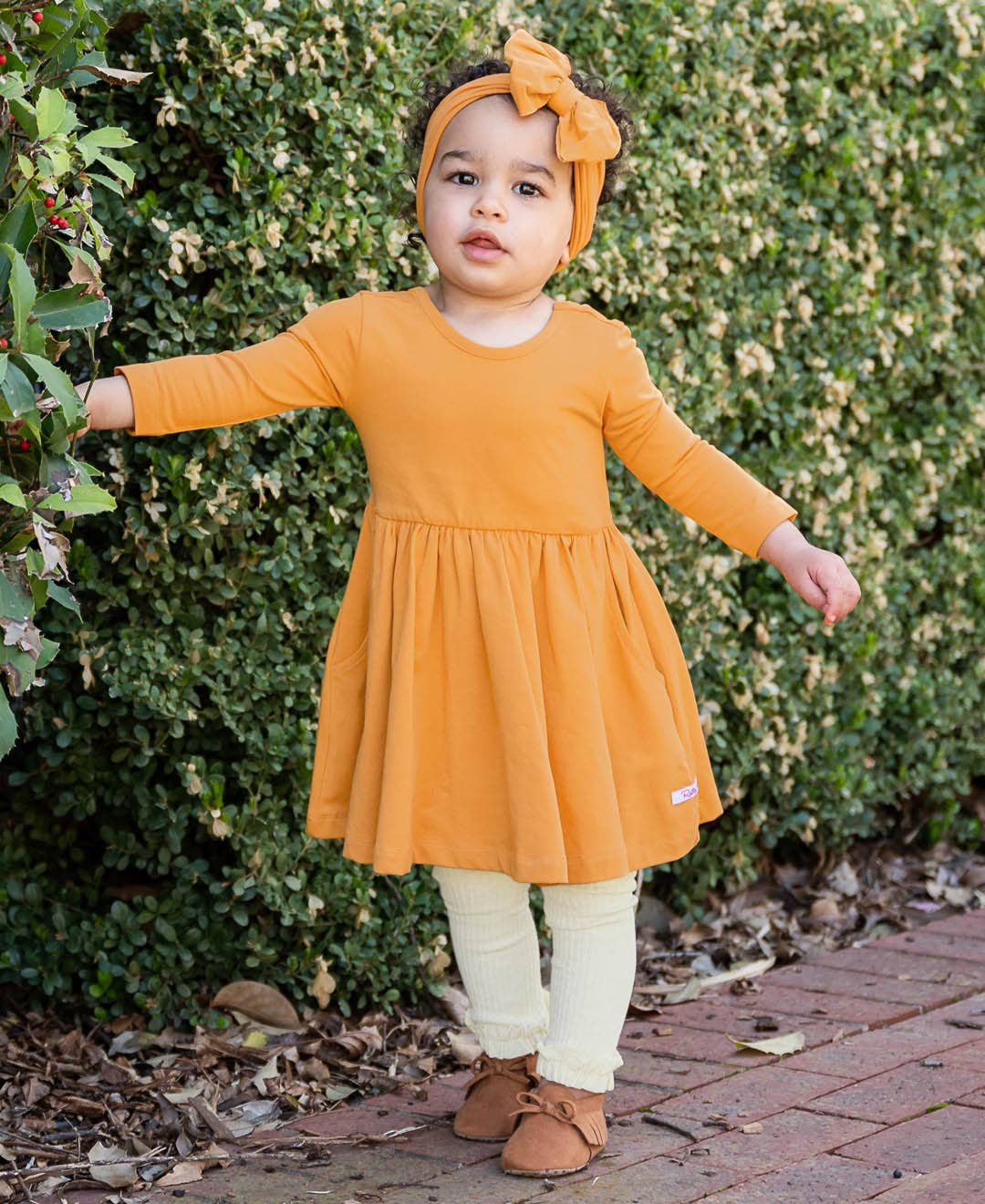 Girls Oatmeal Rib Knit Footless Ruffled Tights: Off-White / 12-24M