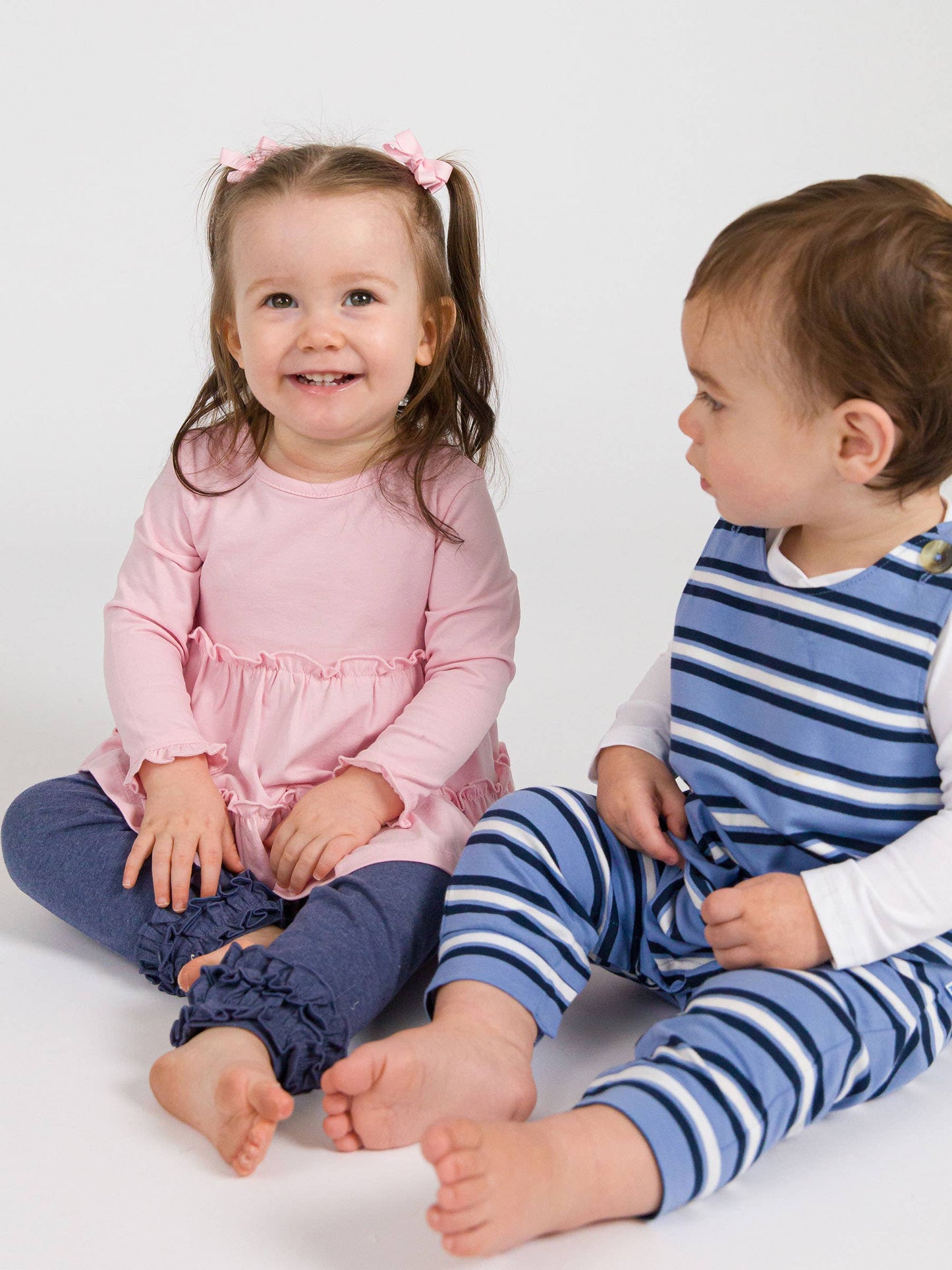 Toddler Girls Faux Denim Classic Ruffle Leggings with Signature Rear Ruffles: Blue / 18-24m