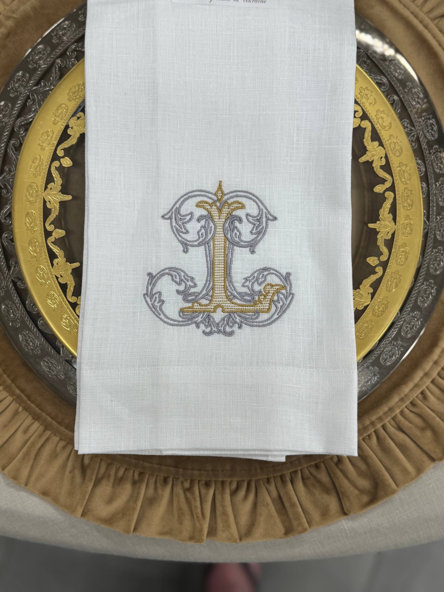 Vintage Vine Monogram Linen Towel: V